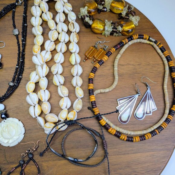 Vintage to Now Jewelry Lot - Boho Beach Neutrals - Picture 6 of 16